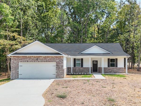 214 Crepe Myrtle Drive , Dickson, TN 37055