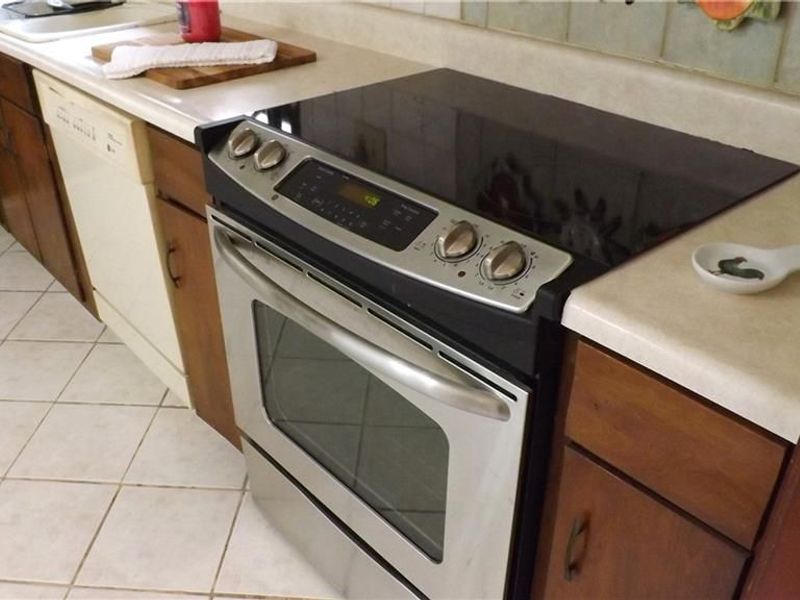 801 Crestmont Drive, Riverside, OH 45431 Photo 12