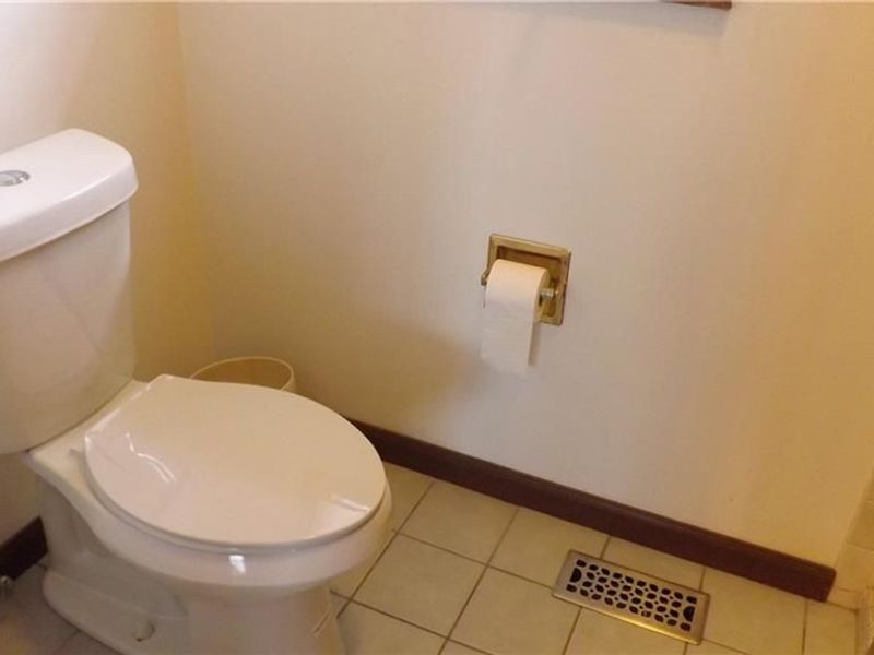 801 Crestmont Drive, Riverside, OH 45431 Photo 24