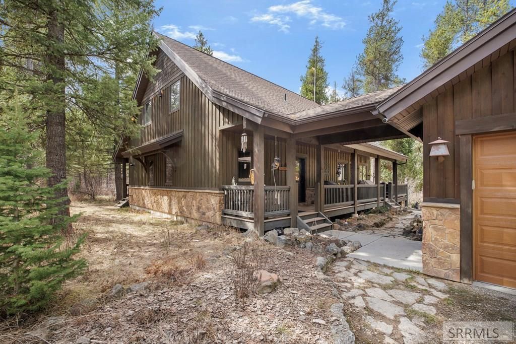 1533 Shadow Run, Ashton, ID 83420 Main Photo