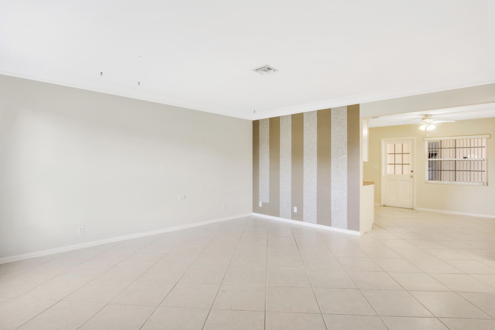 527 W Jasmine Drive, Lake Park, FL 33403 Photo