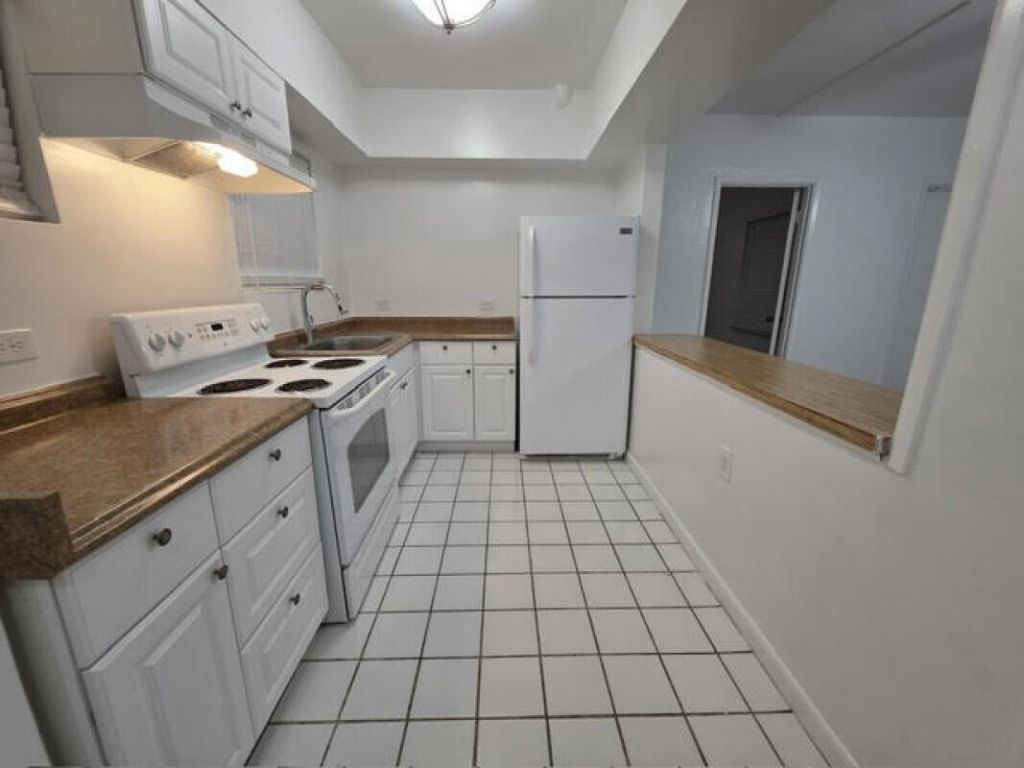 100 Isle Of Venice Drive, Unit 4, Fort Lauderdale, FL 33301 Photo