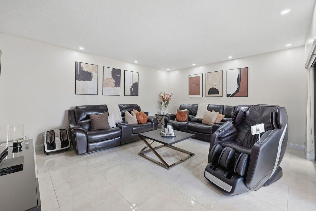 1871 Bayberry Drive, Unit 1871, Pembroke Pines, FL 33024 Photo