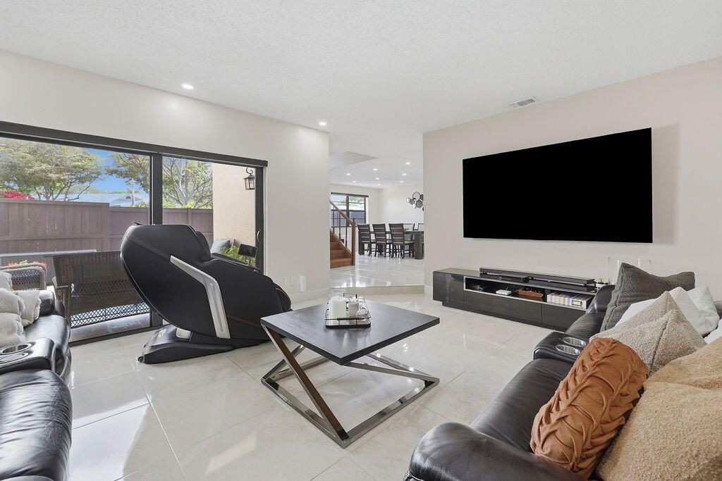 1871 Bayberry Drive, Unit 1871, Pembroke Pines, FL 33024 Photo