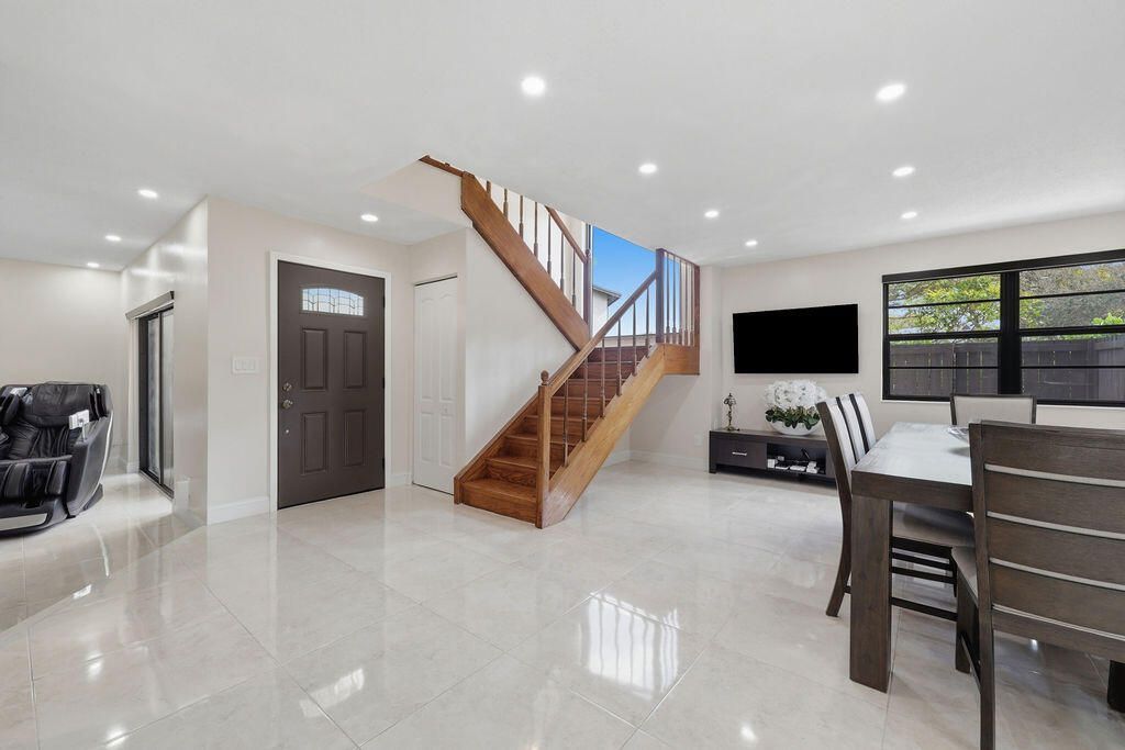 1871 Bayberry Drive, Unit 1871, Pembroke Pines, FL 33024 Photo