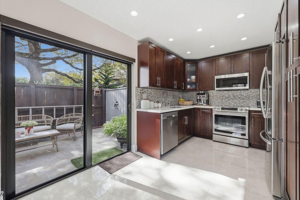 1871 Bayberry Drive, Unit 1871, Pembroke Pines, FL 33024 Photo