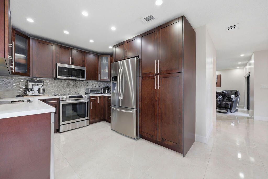 1871 Bayberry Drive, Unit 1871, Pembroke Pines, FL 33024 Photo