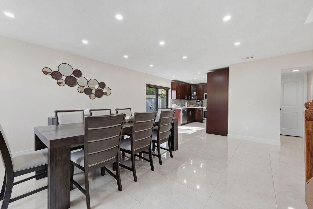 1871 Bayberry Drive, Unit 1871, Pembroke Pines, FL 33024 Photo