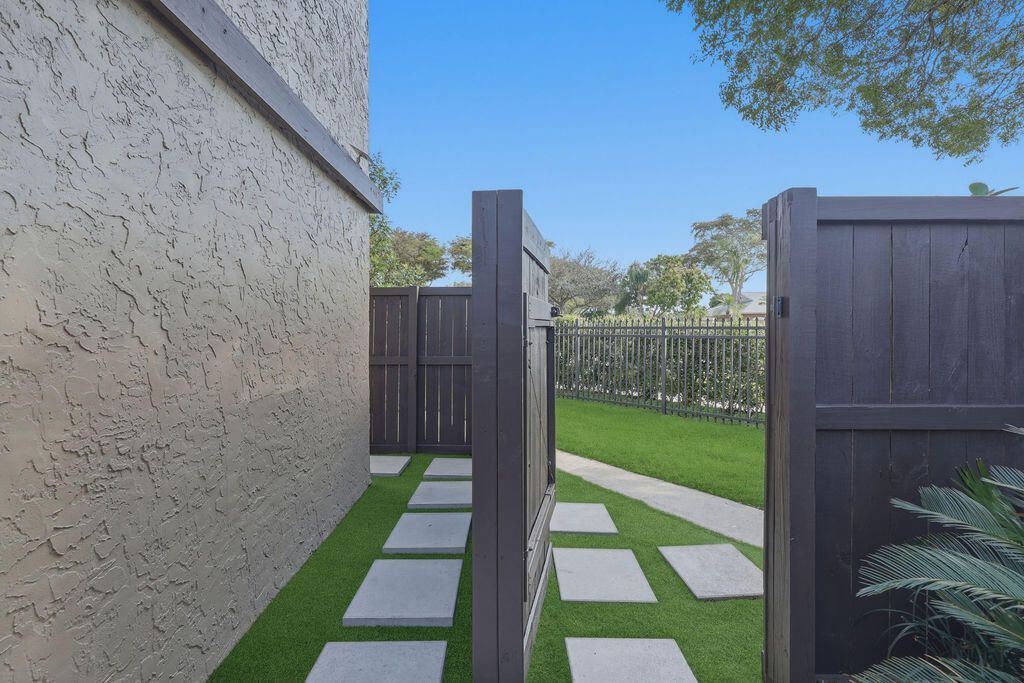 1871 Bayberry Drive, Unit 1871, Pembroke Pines, FL 33024 Photo