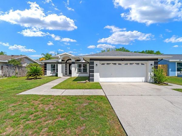1916 CLOVERDALE COURT , LUTZ, FL 33549