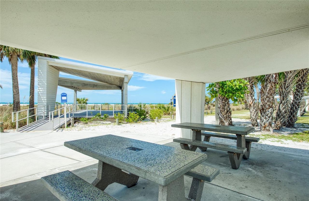 757 Beach Road, Unit 308, Sarasota, FL 34242 Photo