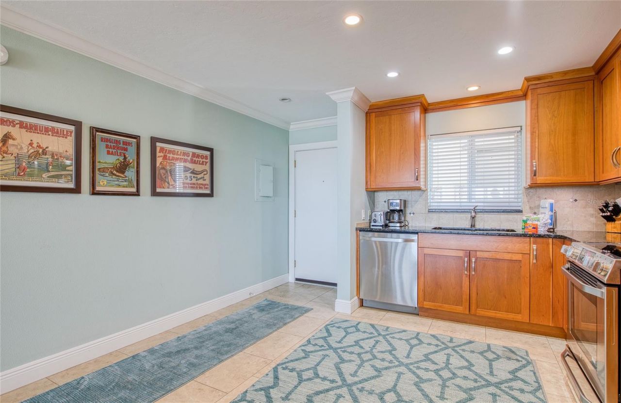 757 Beach Road, Unit 308, Sarasota, FL 34242 Photo