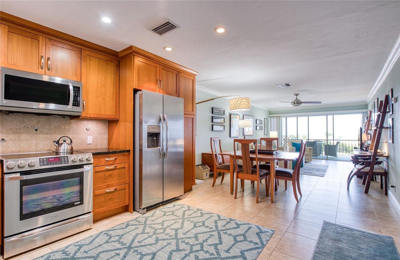 757 Beach Road, Unit 308, Sarasota, FL 34242 Photo