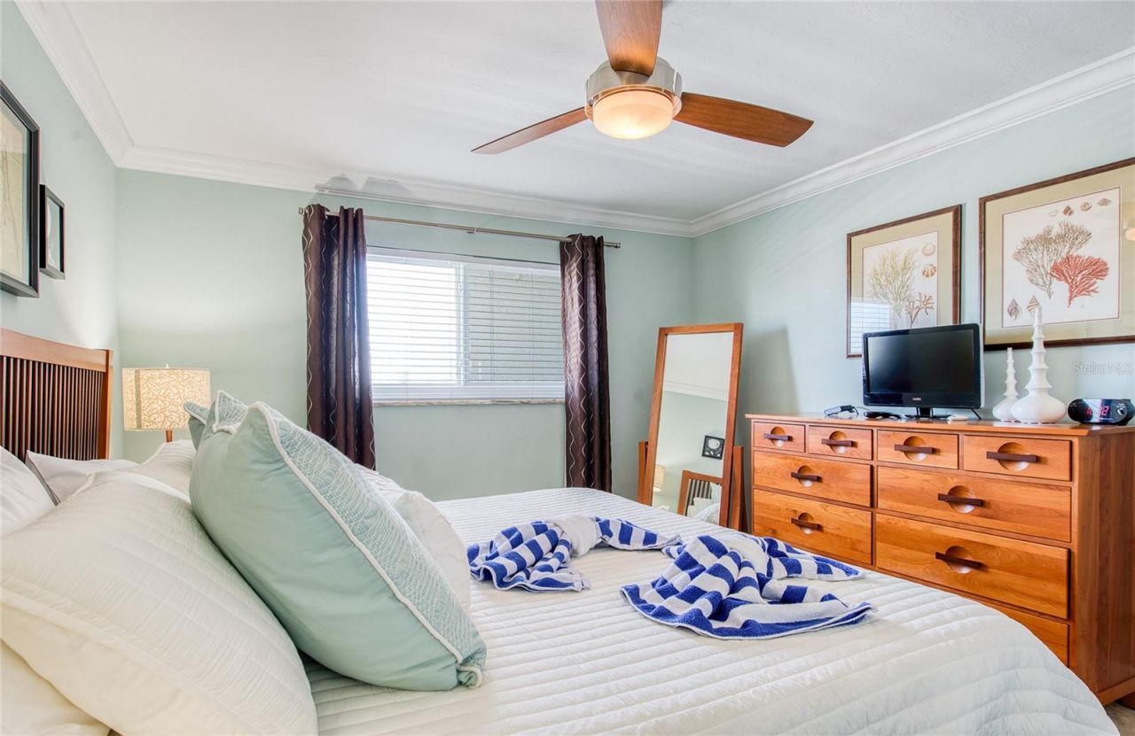757 Beach Road, Unit 308, Sarasota, FL 34242 Photo