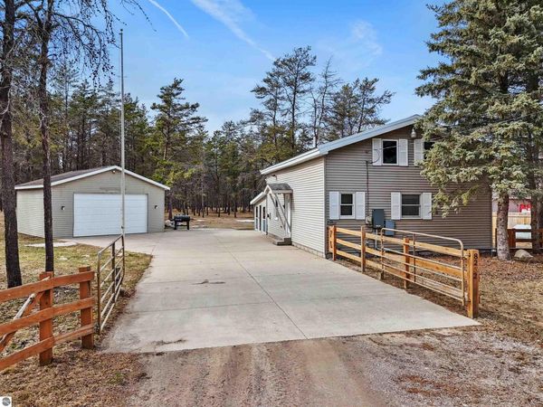 8252 Vans Trail, Marion, MI 49665