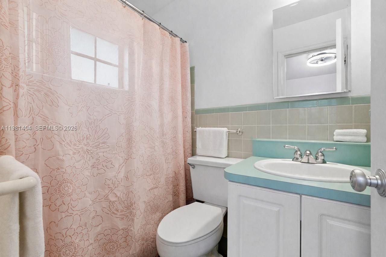 7870 SW 98th St, Miami, FL 33156 Photo