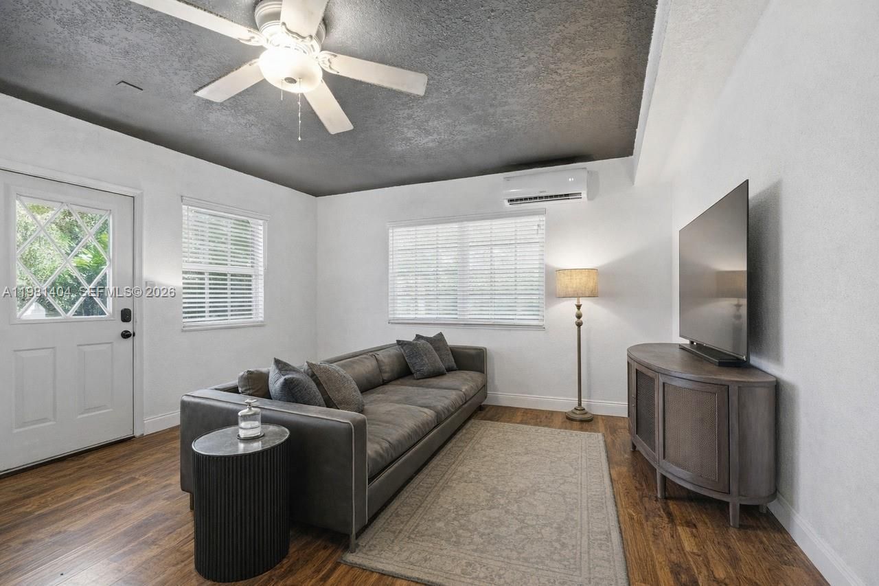 7870 SW 98th St, Miami, FL 33156 Photo