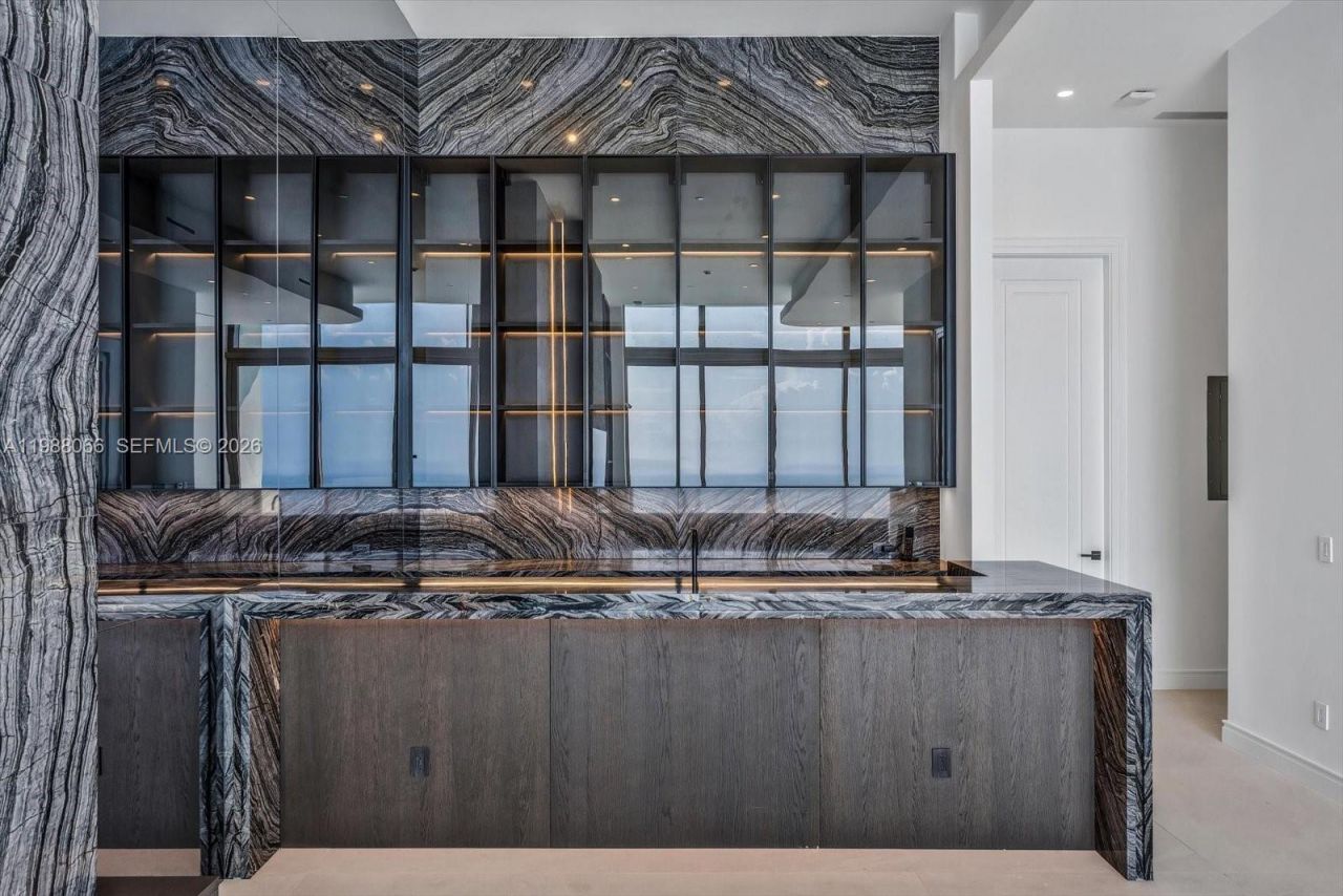 17901 Collins Ave , Unit PH-01, Sunny Isles Beach, FL 33160 Photo