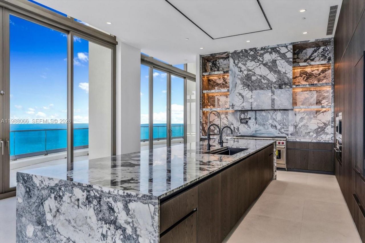 17901 Collins Ave , Unit PH-01, Sunny Isles Beach, FL 33160 Photo