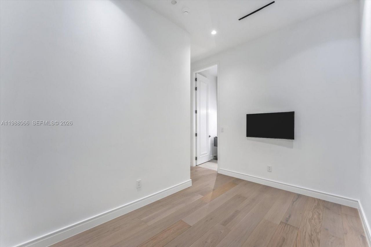 17901 Collins Ave , Unit PH-01, Sunny Isles Beach, FL 33160 Photo