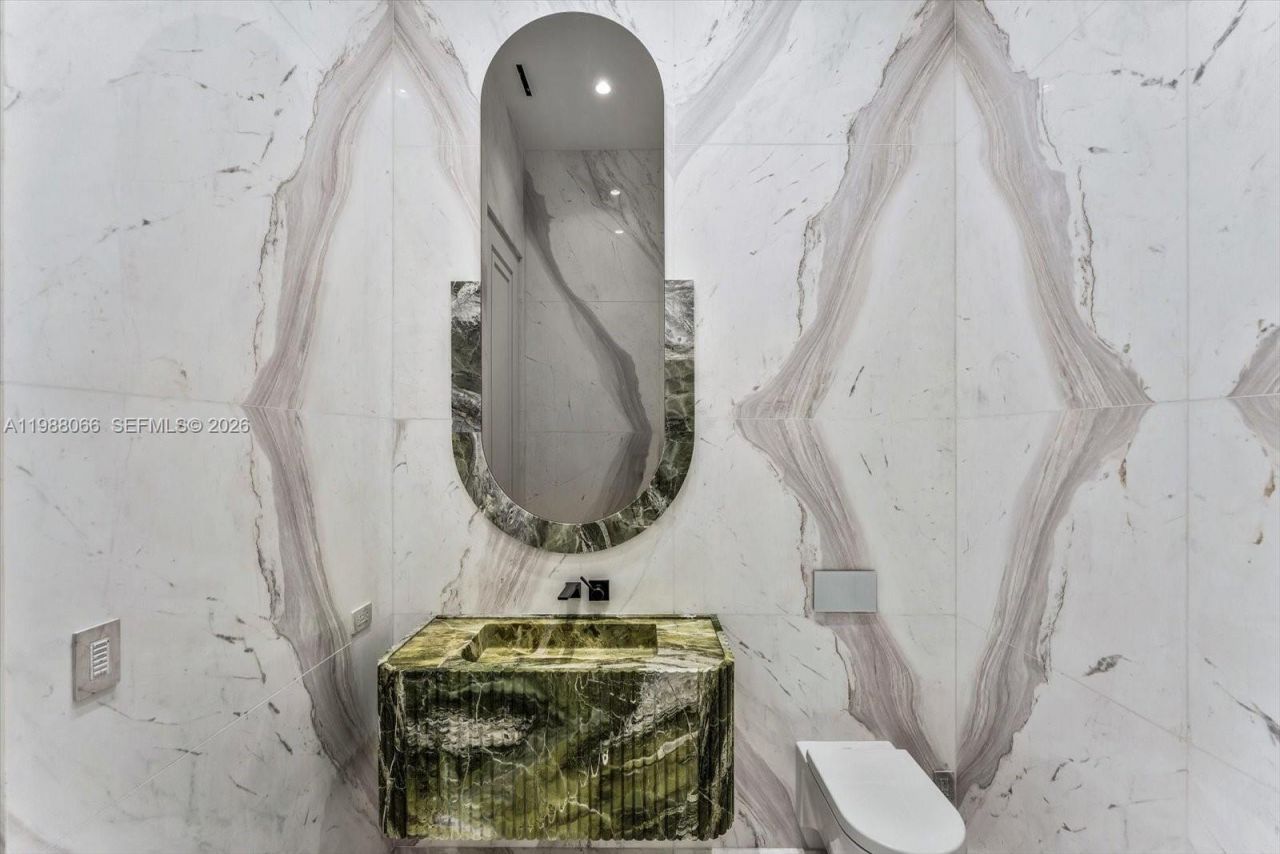 17901 Collins Ave , Unit PH-01, Sunny Isles Beach, FL 33160 Photo