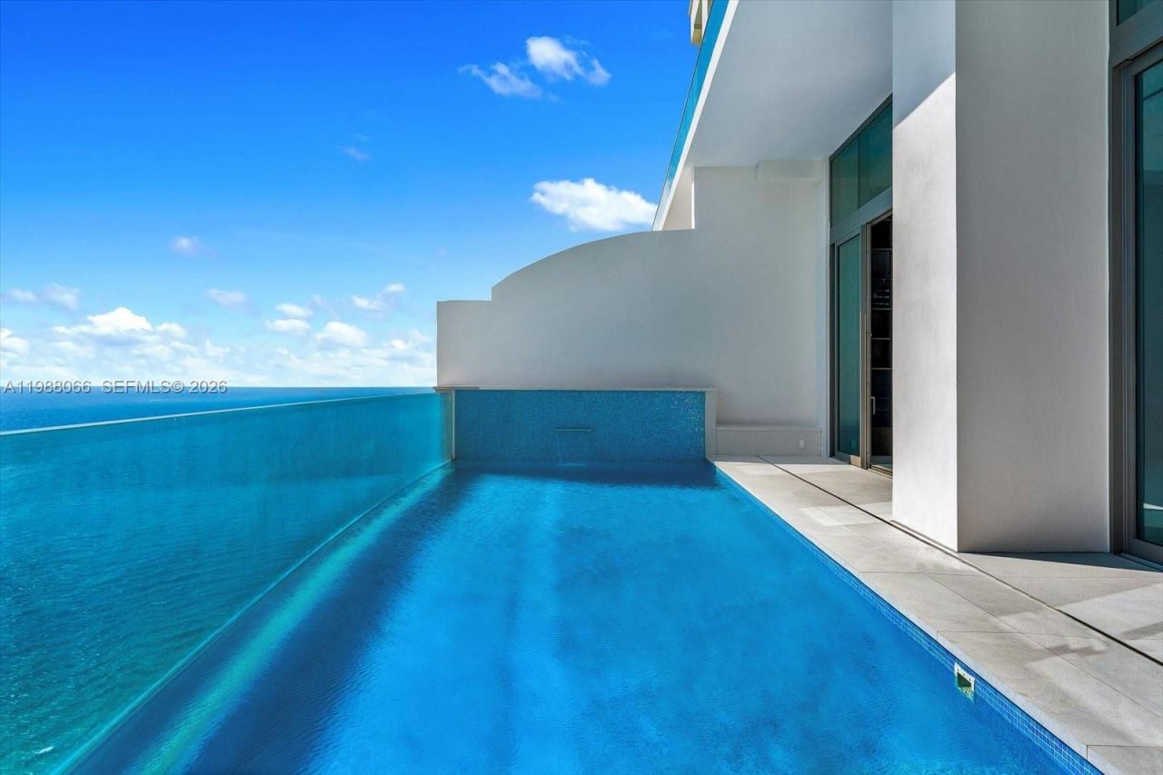 17901 Collins Ave , Unit PH-01, Sunny Isles Beach, FL 33160 Photo