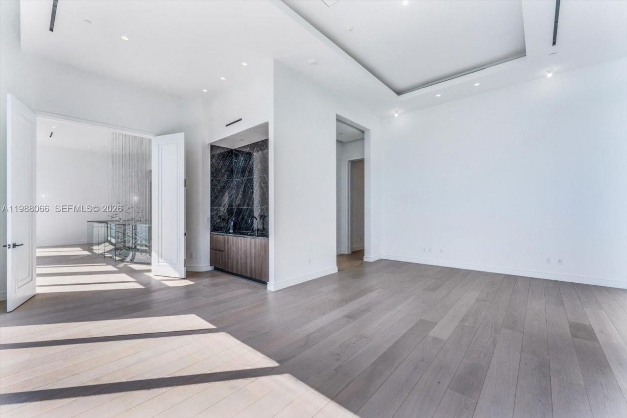 17901 Collins Ave , Unit PH-01, Sunny Isles Beach, FL 33160 Photo