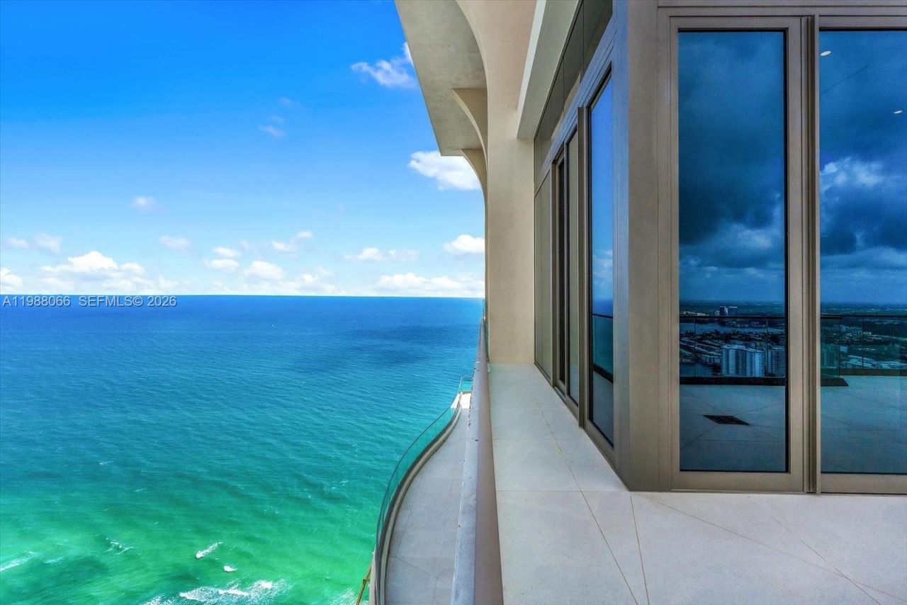 17901 Collins Ave , Unit PH-01, Sunny Isles Beach, FL 33160 Photo