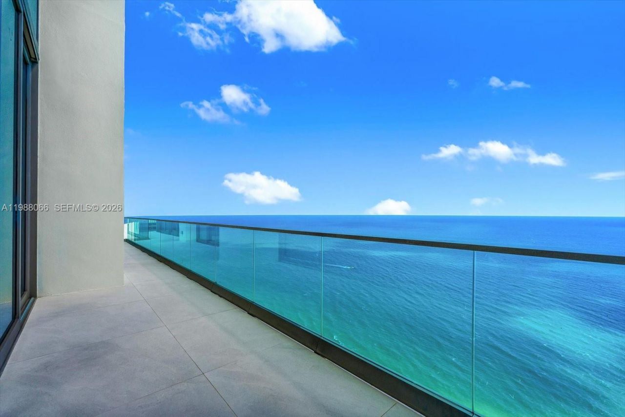 17901 Collins Ave , Unit PH-01, Sunny Isles Beach, FL 33160 Photo