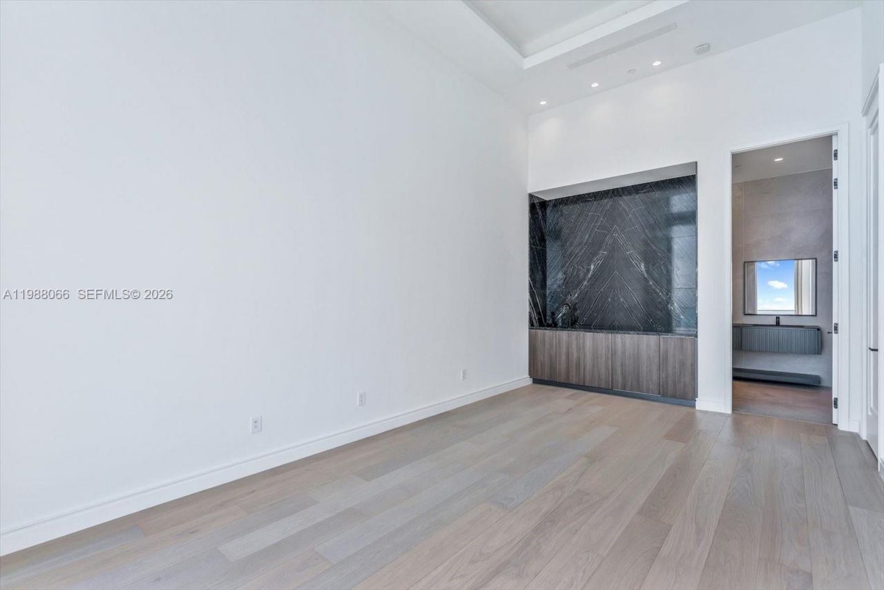 17901 Collins Ave , Unit PH-01, Sunny Isles Beach, FL 33160 Photo