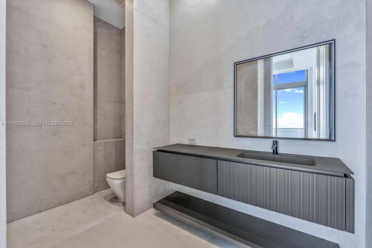 17901 Collins Ave , Unit PH-01, Sunny Isles Beach, FL 33160 Photo