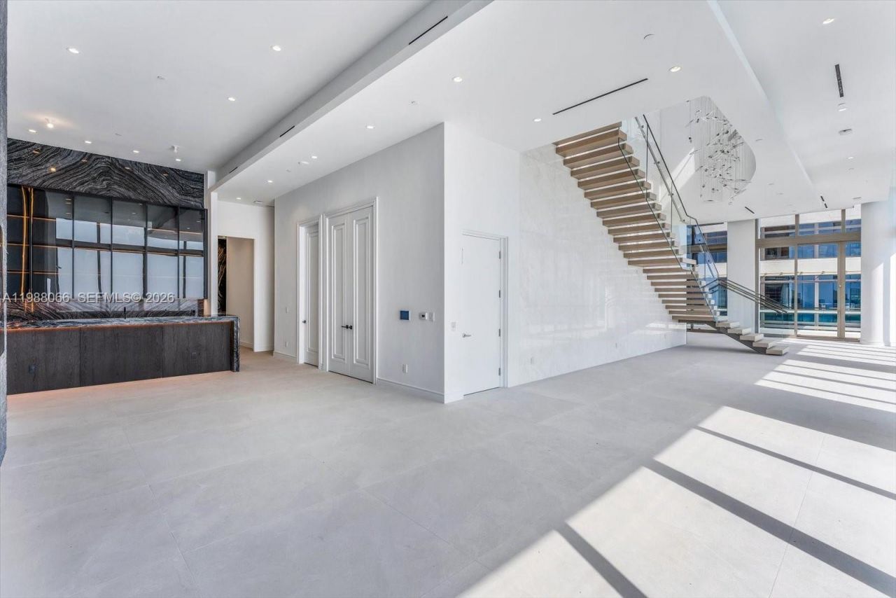 17901 Collins Ave , Unit PH-01, Sunny Isles Beach, FL 33160 Photo