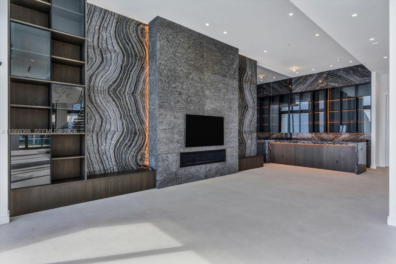 17901 Collins Ave , Unit PH-01, Sunny Isles Beach, FL 33160 Photo