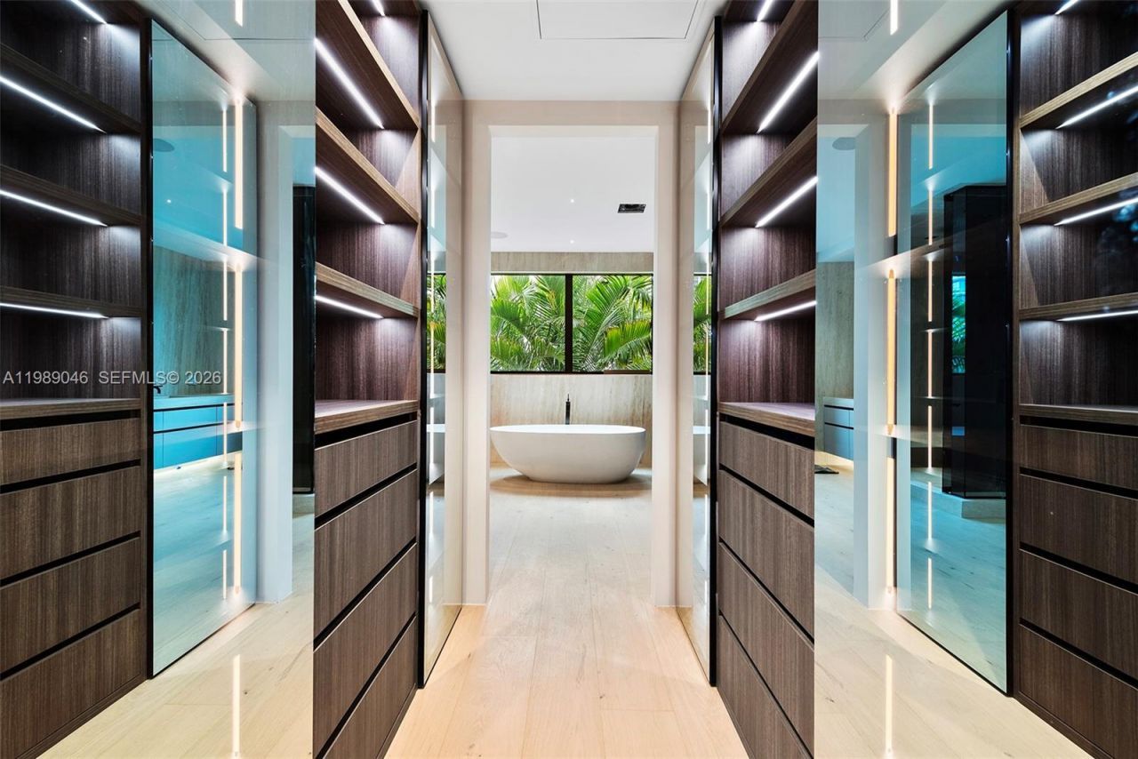 128 Ocean Blvd , Golden Beach, FL 33160 Photo