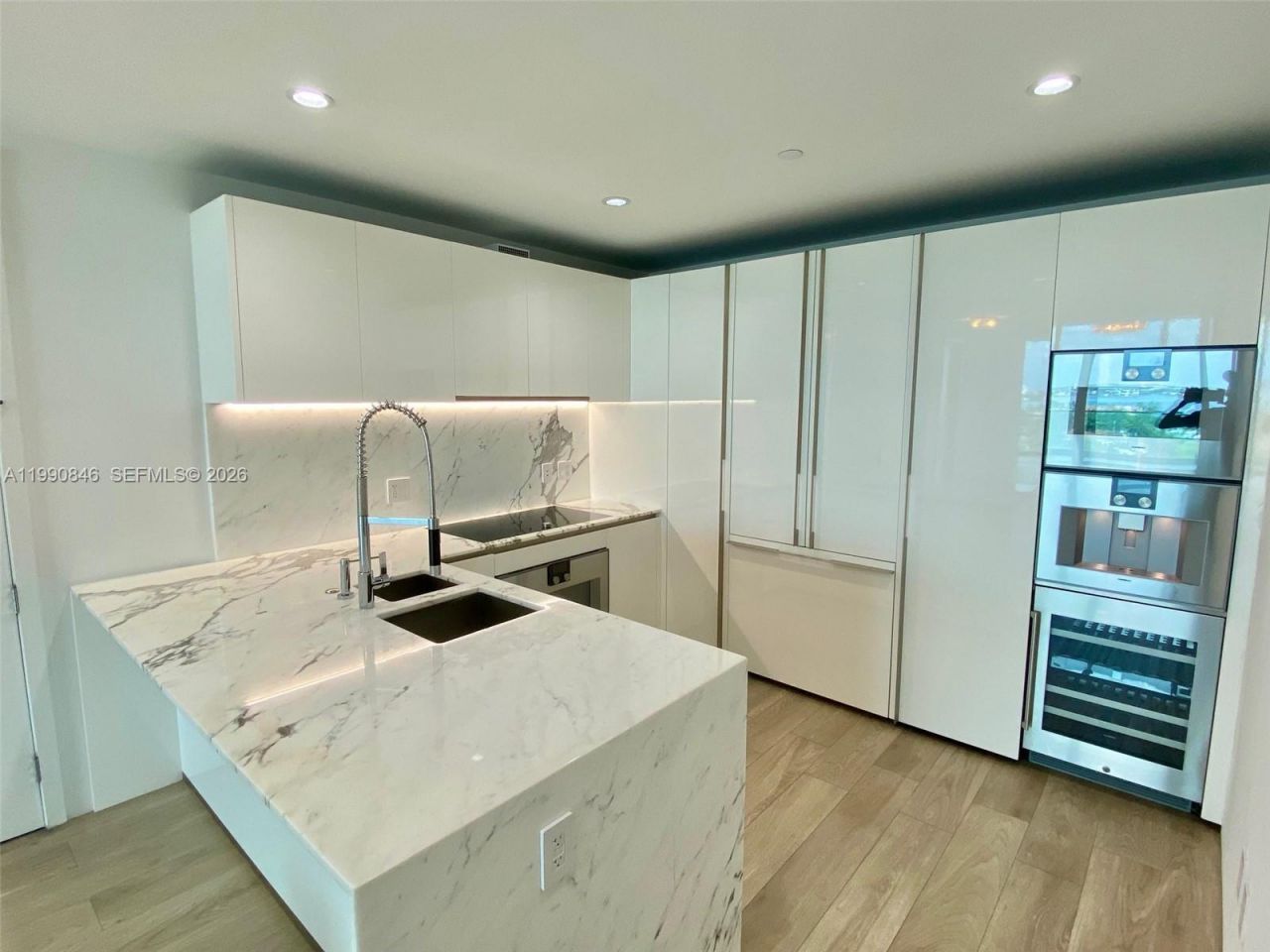 10203 Collins Ave, Unit 905, Bal Harbour, FL 33154 Photo