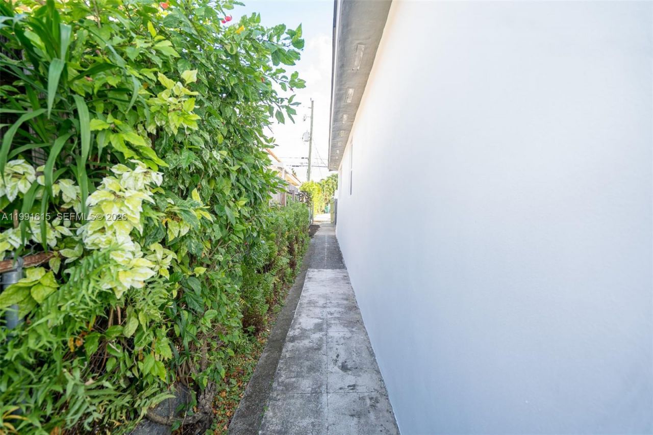 2230 SW 60th Ct , Miami, FL 33155 Photo