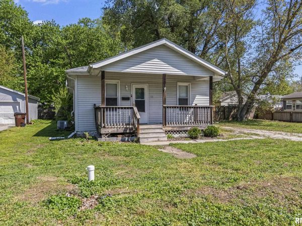 411 S 5TH Street, Auburn, IL 62615
