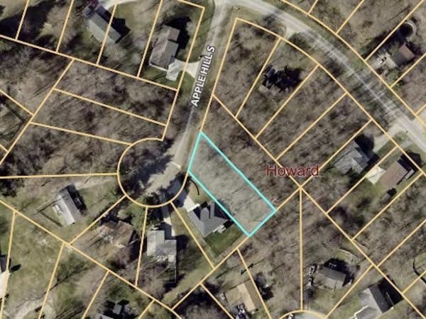 329 S Apple Hill, Howard, OH 43028