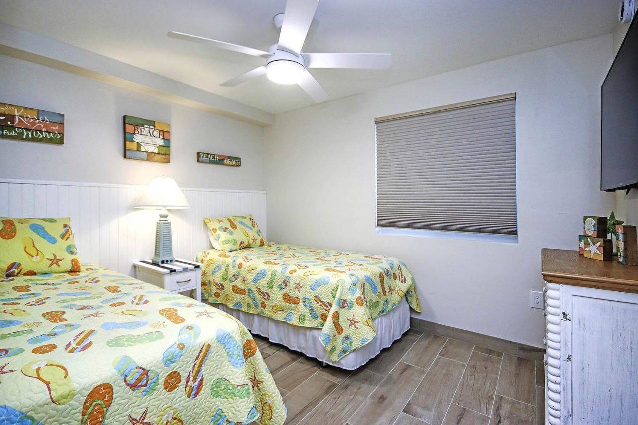 1246 Fulgur St, Unit 202, Sanibel, FL 33957 Photo