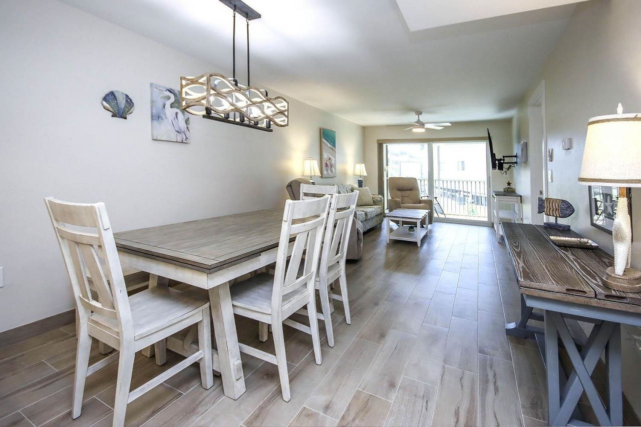 1246 Fulgur St, Unit 202, Sanibel, FL 33957 Photo