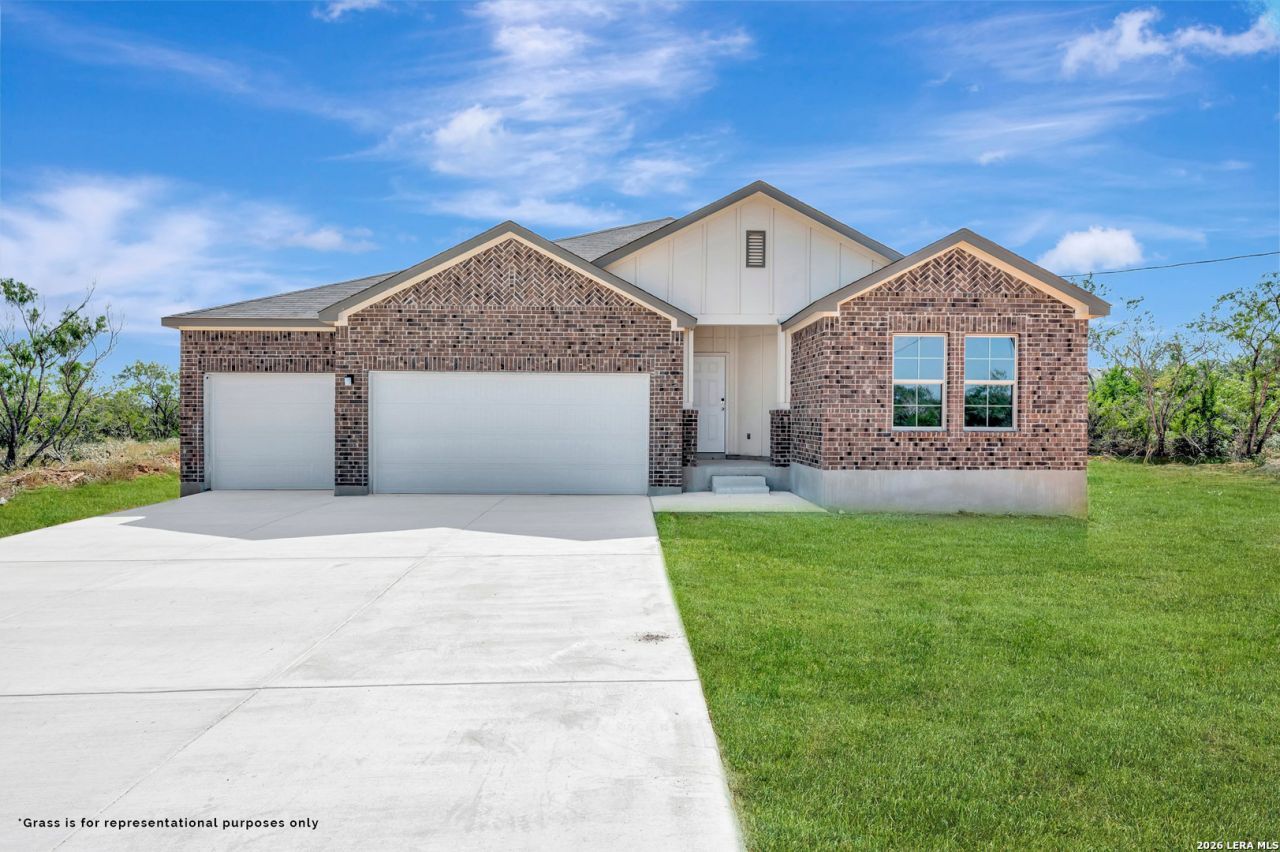 112 Greeley Drive, Floresville, TX 78114 Main Photo