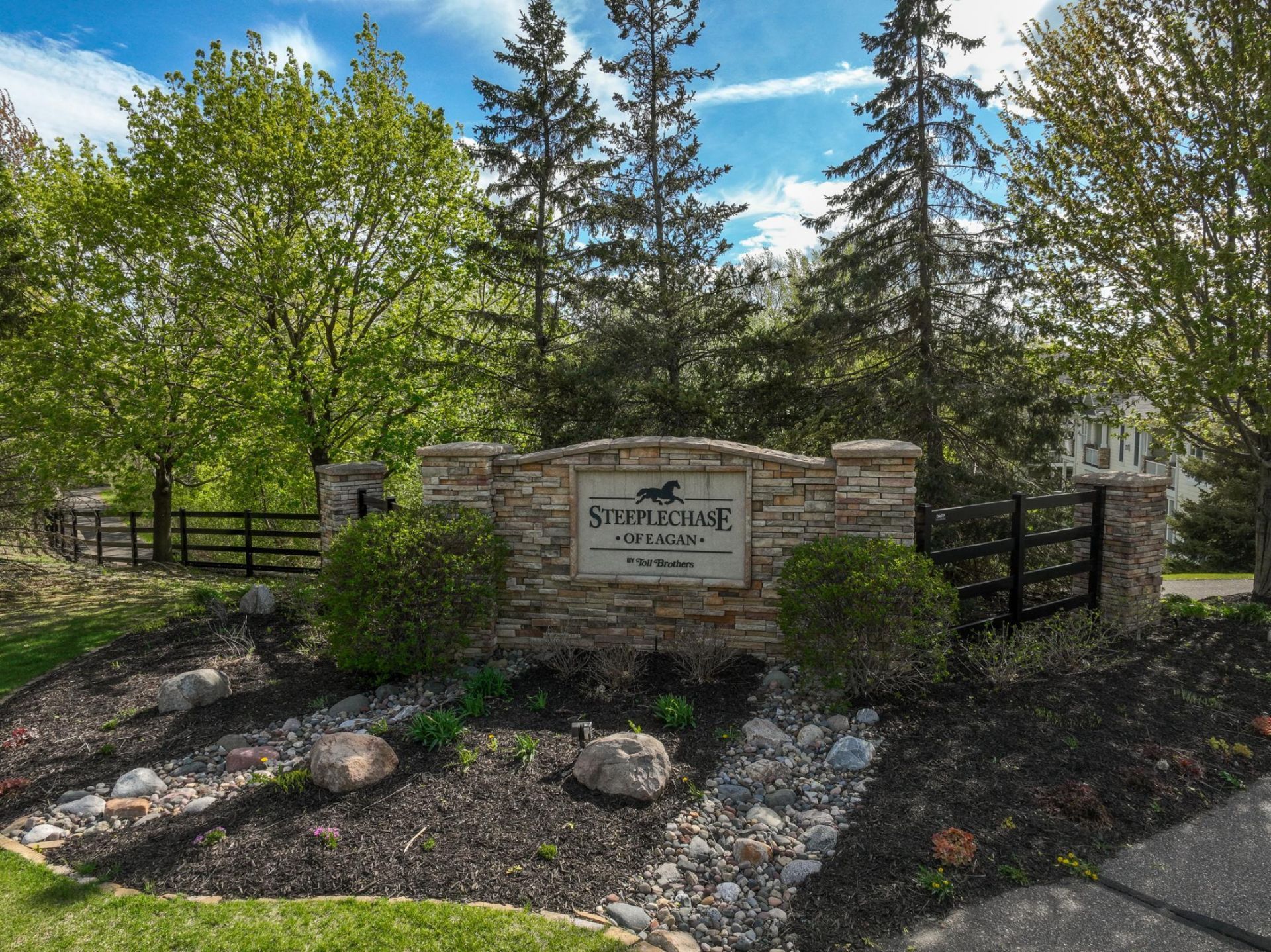 1454 Steeplechase Lane, Eagan, MN 55122