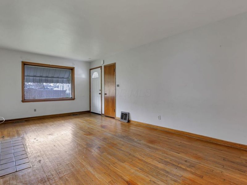 96 S Powell Avenue , Columbus, OH 43204 Photo 8