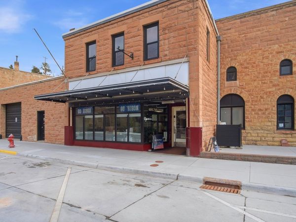 401 N River Street, Hot Springs, SD 57747