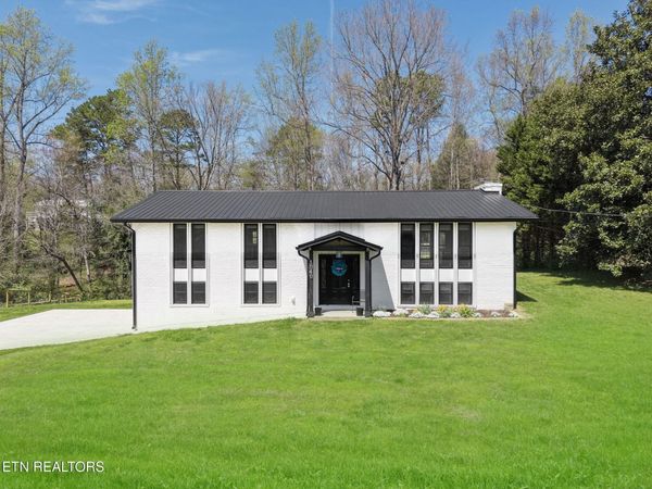 1040 Chris Dale Drive, Seymour, TN 37865