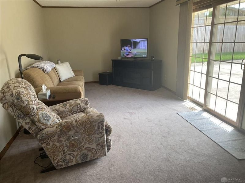 192 Golfwood Drive, West Carrollton, OH 45449 Photo 3