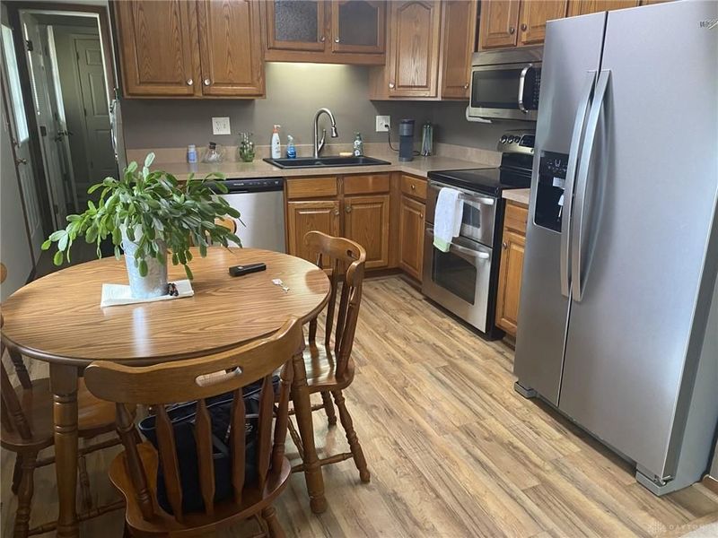 192 Golfwood Drive, West Carrollton, OH 45449 Photo 4