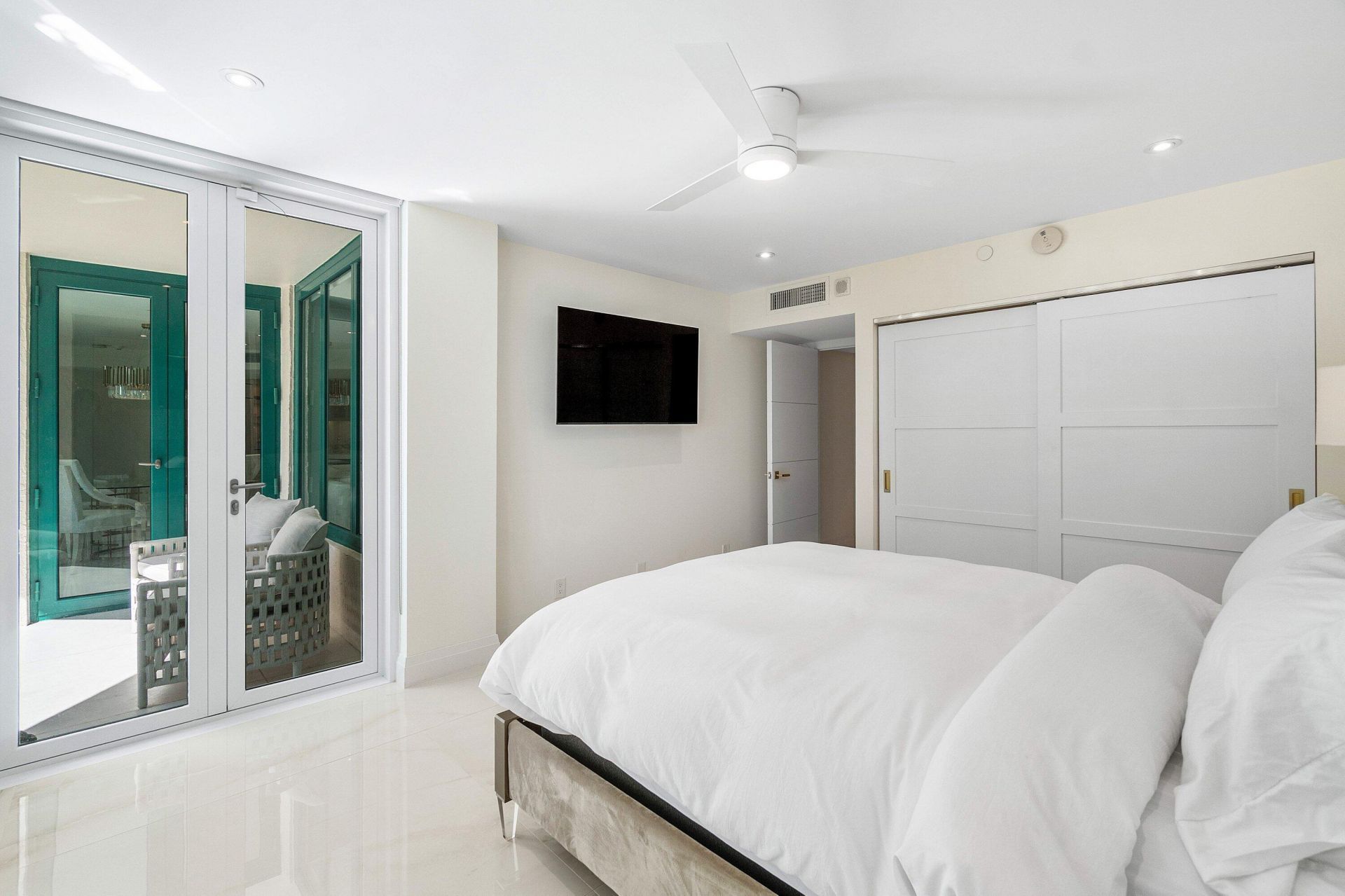 100 SE 5th Avenue, Unit 103, Boca Raton, FL 33432 Photo