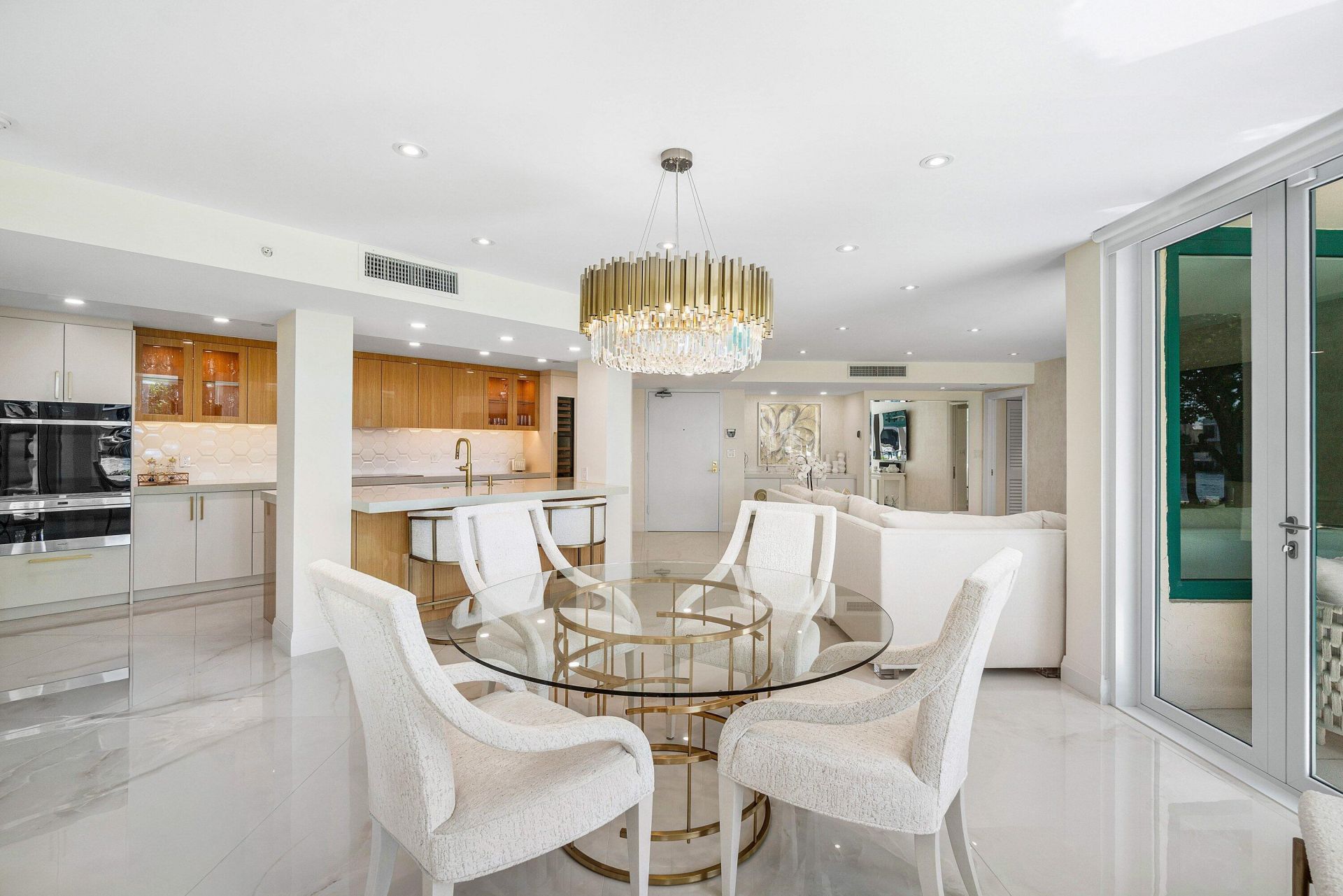 100 SE 5th Avenue, Unit 103, Boca Raton, FL 33432 Photo