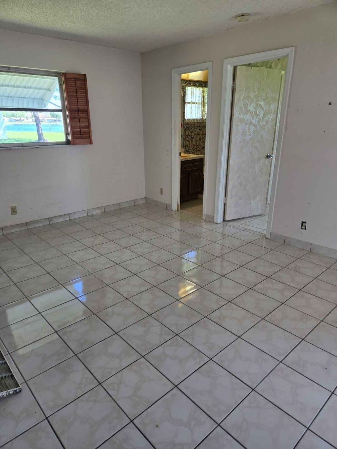 1050 NW 90th Way, Plantation, FL 33322 Photo